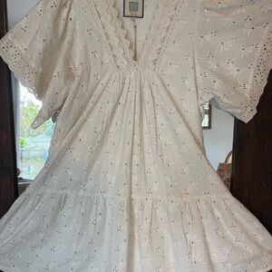 Elegant White Lace Mini Dress comes with belt Orig MSRP$352